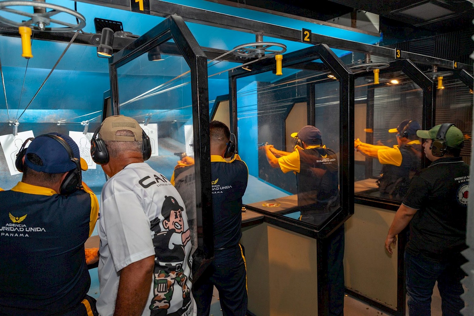 Entrenamiento de tiro de agentes de ASUSA