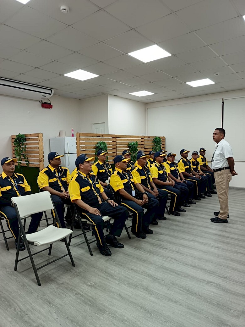 Capacitaci&oacute;n de agentes de ASUSA en aula